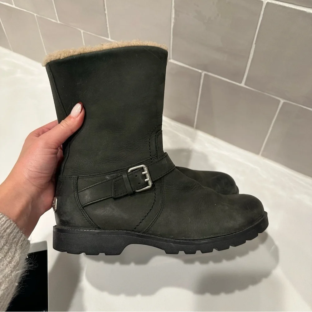 UGG Chantay Nubuck Leather Mid Calf Boots Black Size 6.5 Women’s Sheepskin Lined